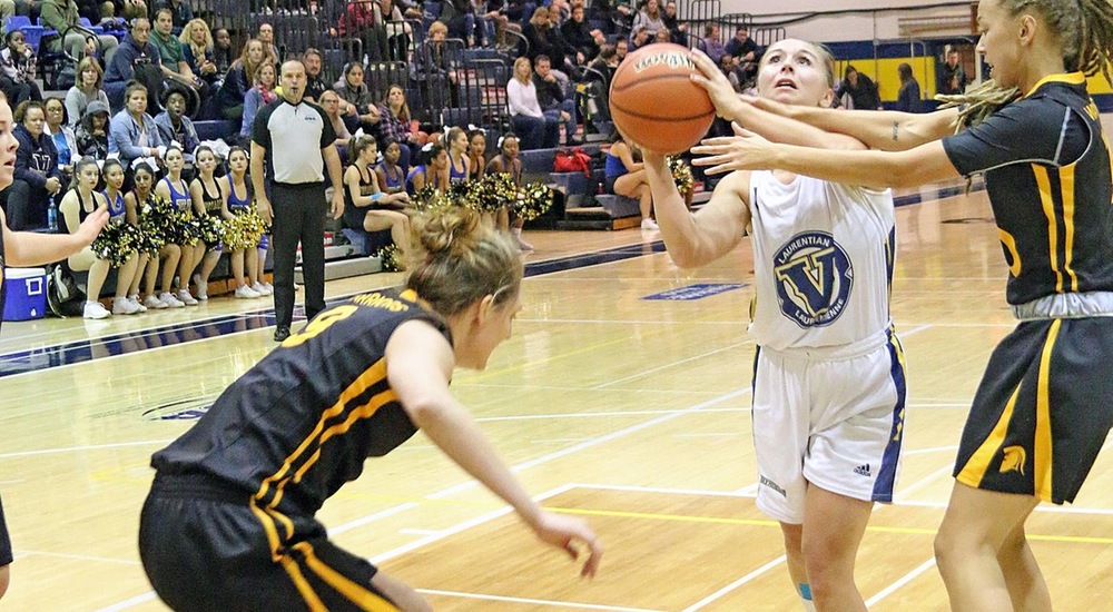 WBB | Gee-Gees Gallop Past Voyageurs