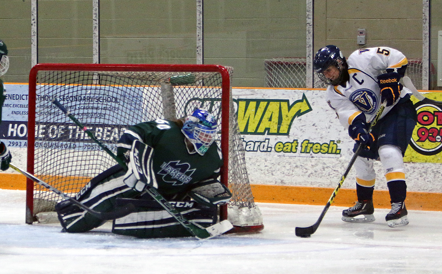 WHKY | Habal Scores Shootout Winner, Voyageurs Move Into 5th