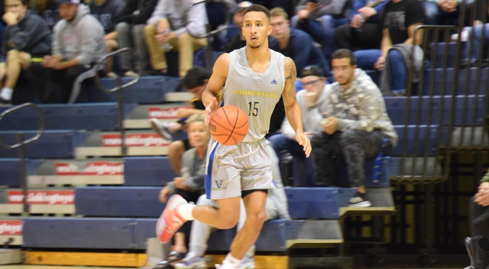 MBB | Voyageurs Challenged by Ridgebacks but Persevere to Win