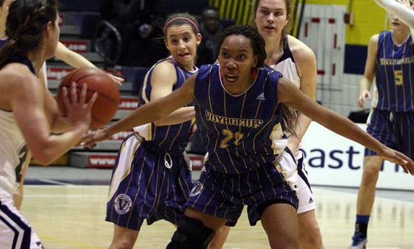 WBB | Voyageurs Badgered in the Paint
