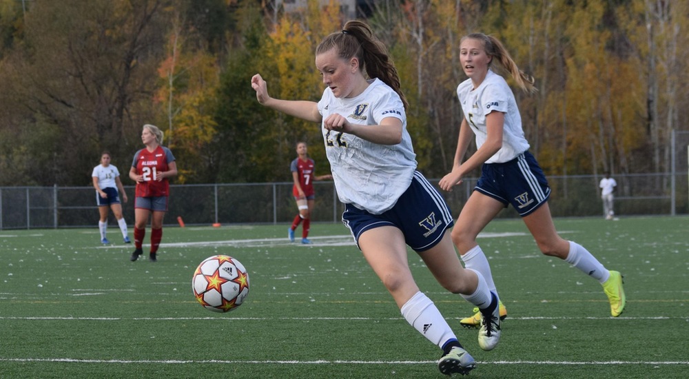 WSOC | Voyageurs Fall in Lopsided Game